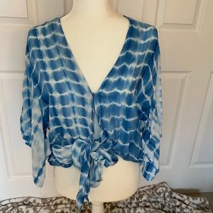 Buddy Love MUSE TIE-FRONT TOP